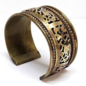 VINTAGE Pierced Metal Filigree Cuff Bracelet Made in India